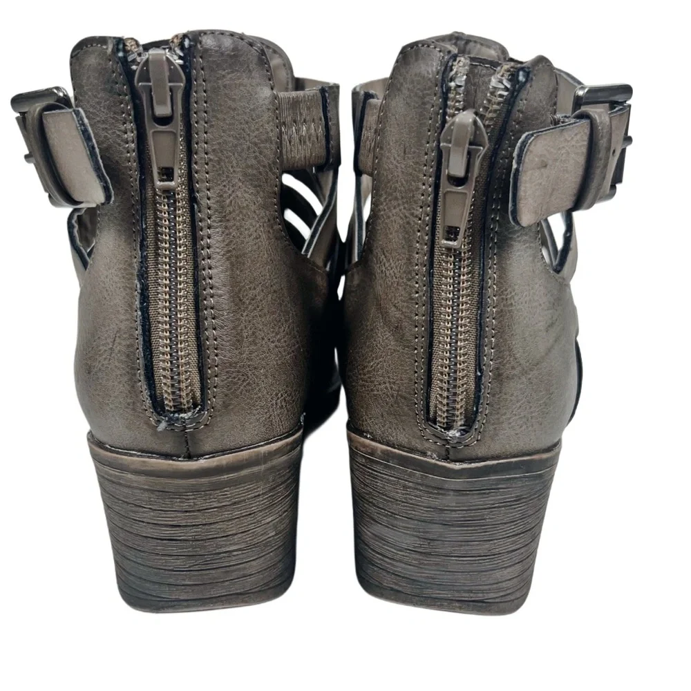 Volatile Woman’s Taupe Faux Leather Strappy Ankle Boots  Size 6